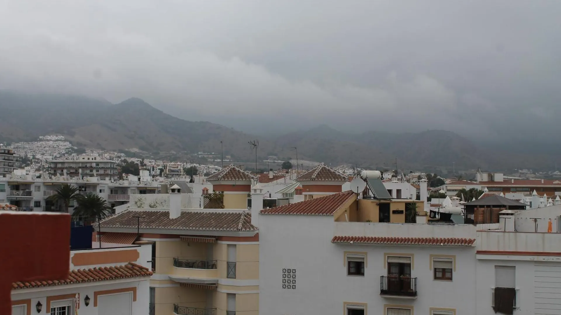 Apartamentos Turisticos Plaza Del Olvido Nerja