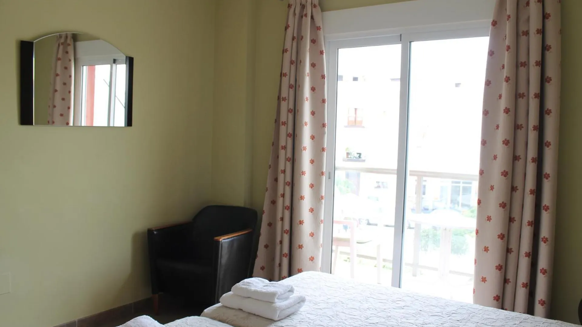 Apartamentos Turisticos Plaza Del Olvido Nerja Lägenhet
